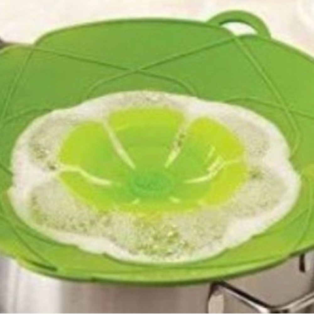 Kuhn Rikon - Silicone Spill Stopper Pot Lids - Green & Red 11” - Picture 2 of 2